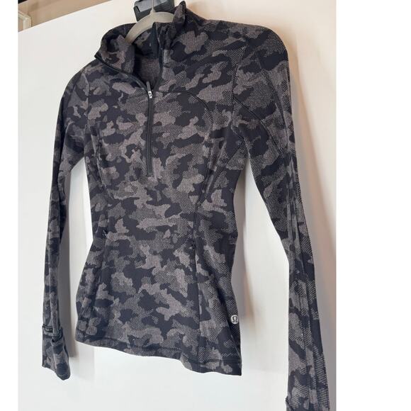 Lululemon run briskly 1/2 zip camo 2 - Picture 3 of 6